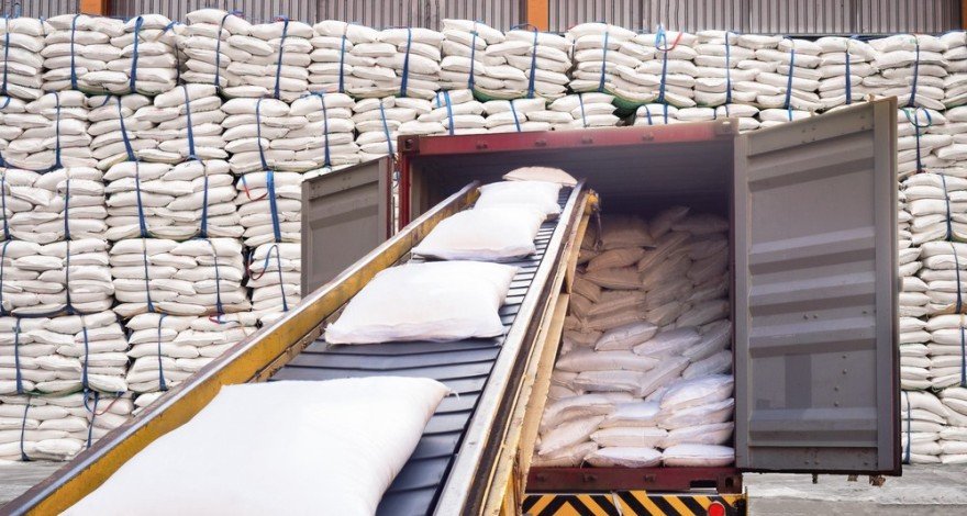 Азербайджан значительно увеличил импорт сахара