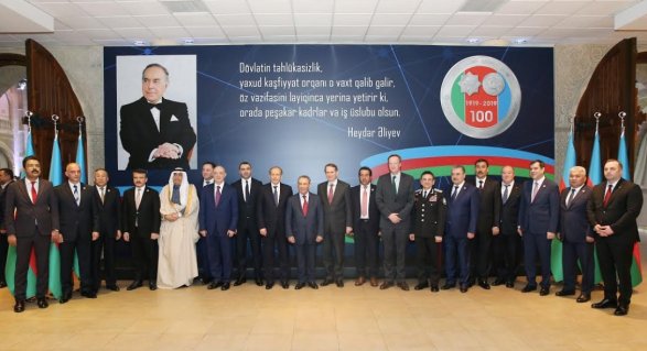 40 иностранных спецслужб направили в Баку своих глав и представителей