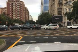 БТА установит «вафельные разметки» на 74 перекрестках в Баку