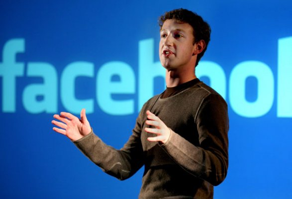 В Facebook задумали найти замену Цукербергу