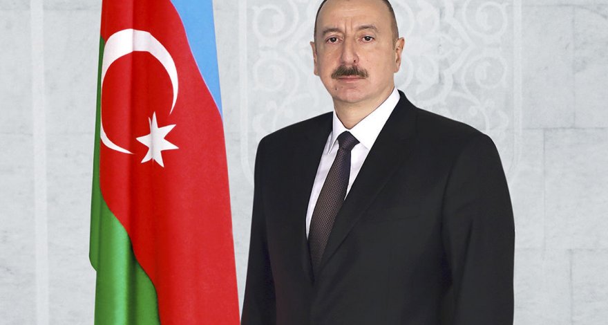 Ильхам Алиев: Надеюсь, что Собор Парижской Богоматери за короткий срок будет восстановлен