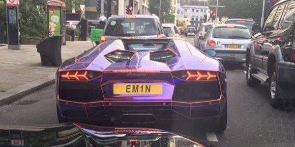 “EM1N”in bahalı “Lamborghini”si London küçələrində… (FOTOLAR)