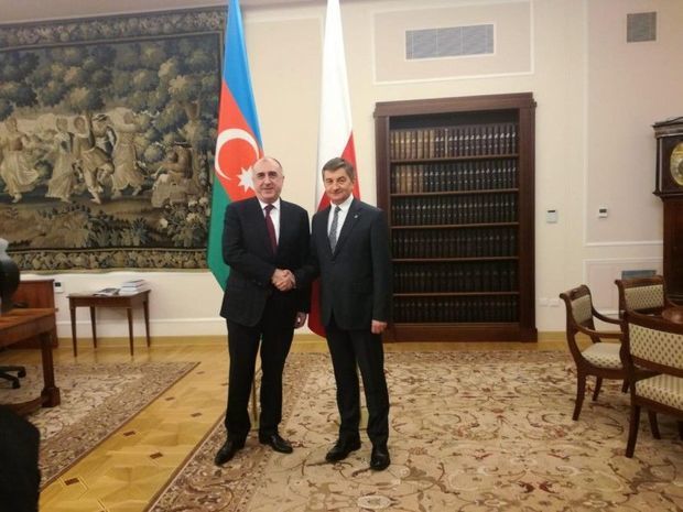 Обсуждены азербайджано-польские отношения