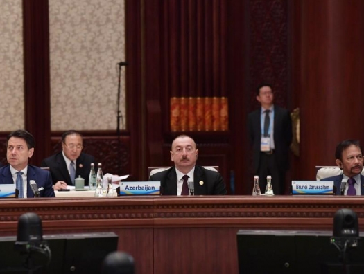 Ильхам Алиев на форуме в Пекине