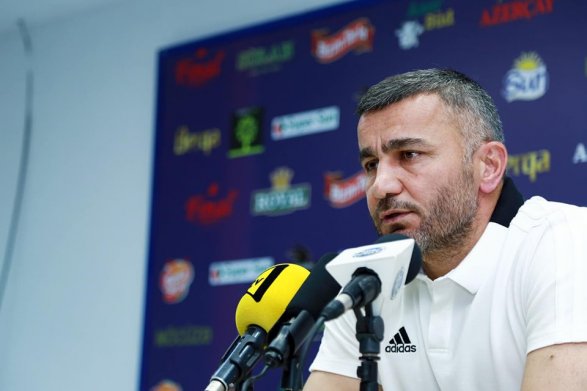 Гурбан Гурбанов назвал игроков, которые покидают «Карабах»