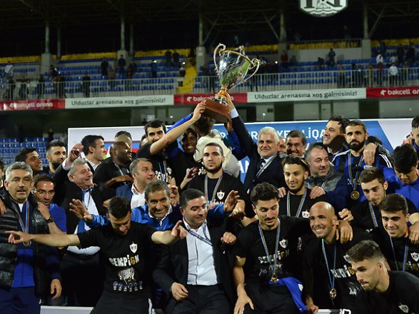 «Тоттенхэм» помог «Карабаху» в Лиге чемпионов