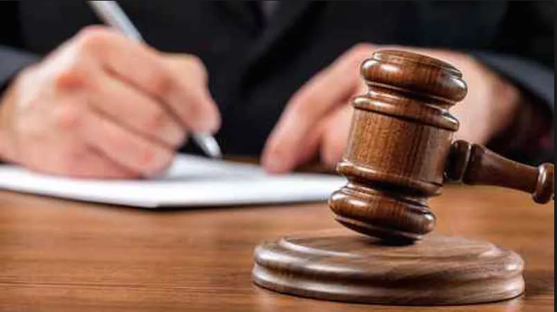В Азербайджане наказали недобросовестных судей