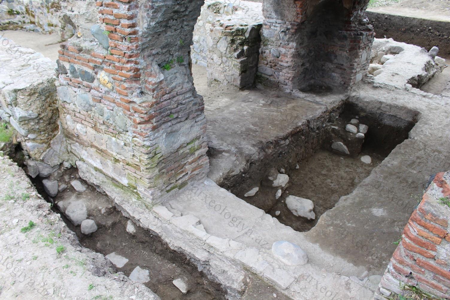 В Азербайджане обнаружен древний христианский памятник
