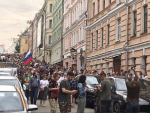 Moskvada kütləvi aksiya- jurnalistlər tutuldu - Video