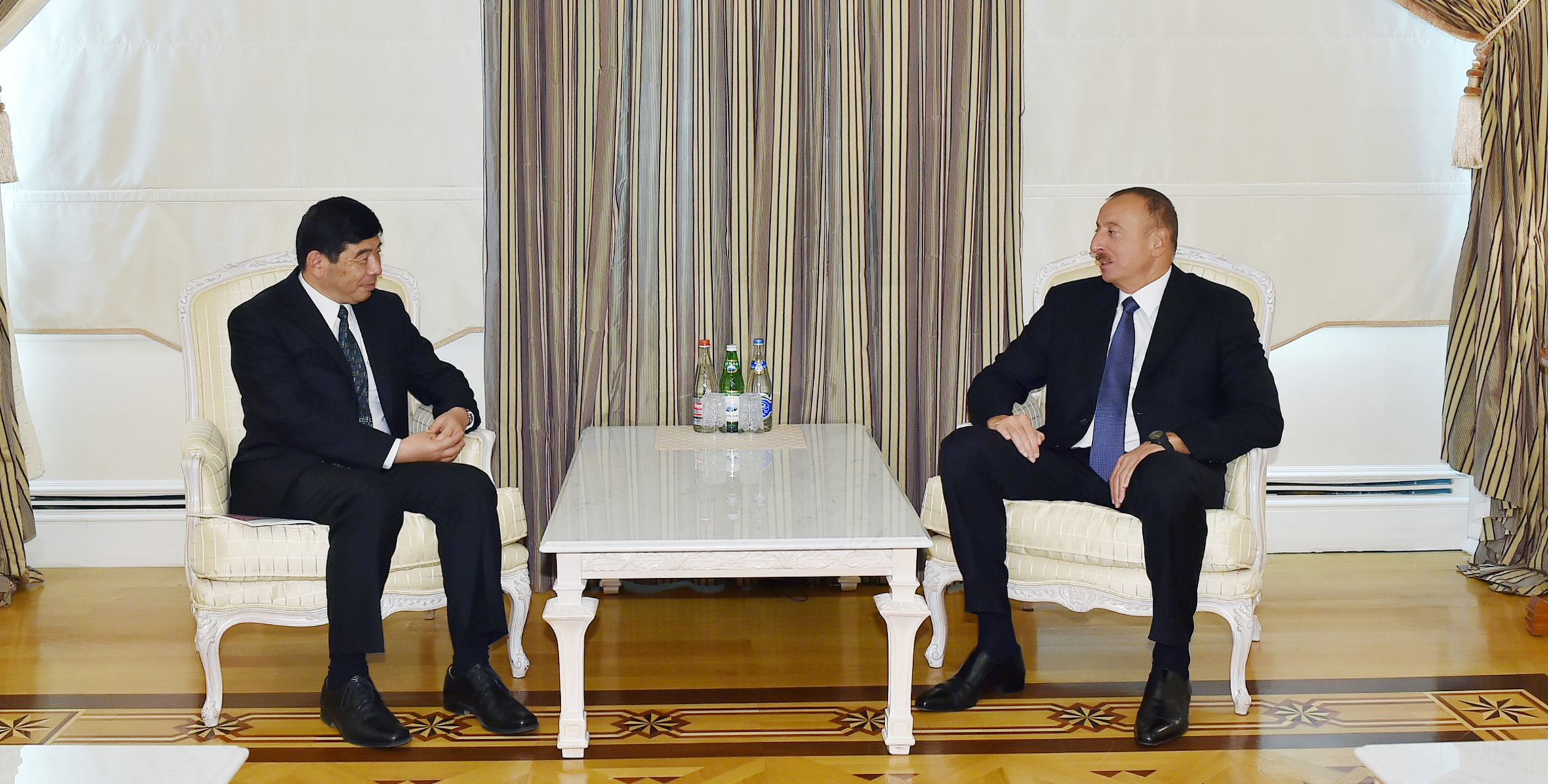 Президент Ильхам Алиев принял генсека ВТамО