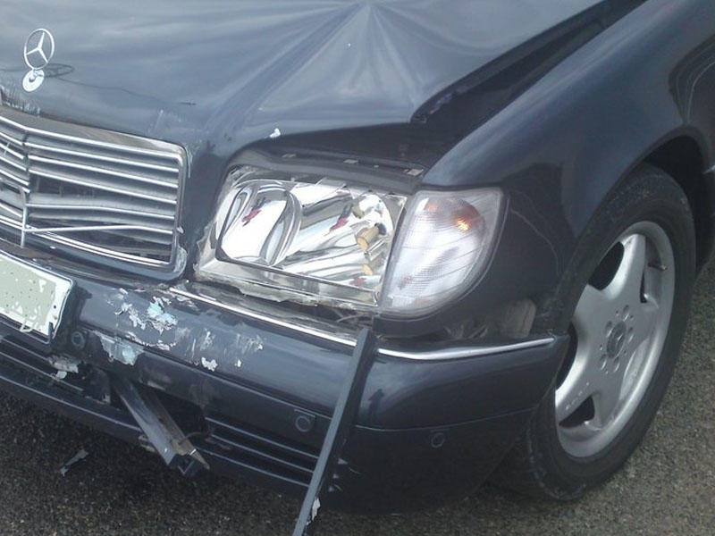 Sarayda avtomobil hasara dəydi, sürücü öldü