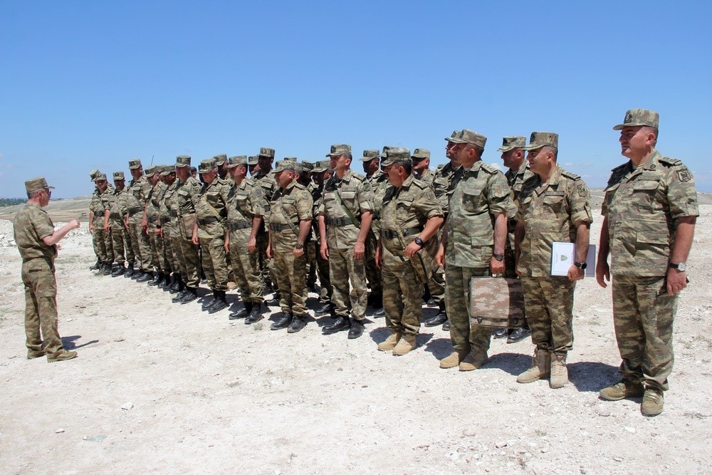 Commander training sessions were held with artillerymen