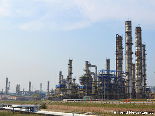 SOCAR talks progress of Baku Oil Refinery's modernization