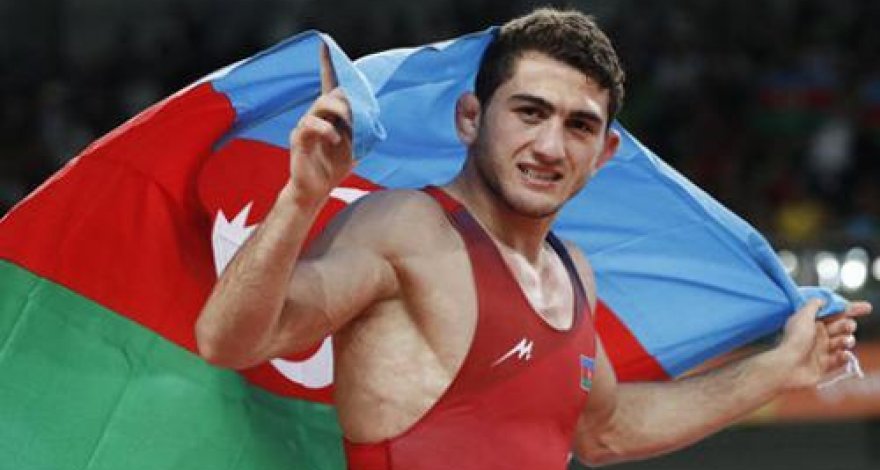 Азербайджанский борец одержал  победу над армянским соперником