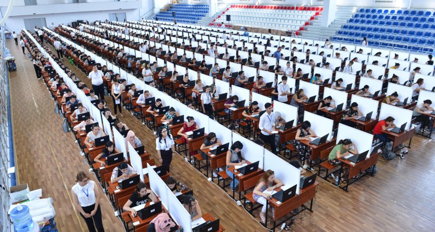 В Азербайджане на экзаменах по приему на работу учителей неправильно составили вопросов