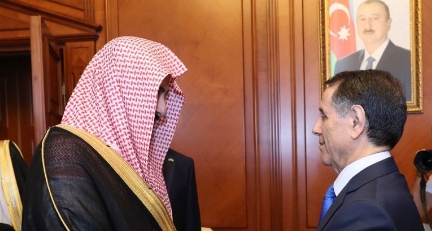 Премьер-министр Азербайджана встретился с министром юстиции Саудовской Аравии