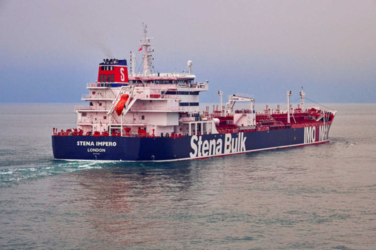 Великобритания обвинила Иран в захвате двух танкеров