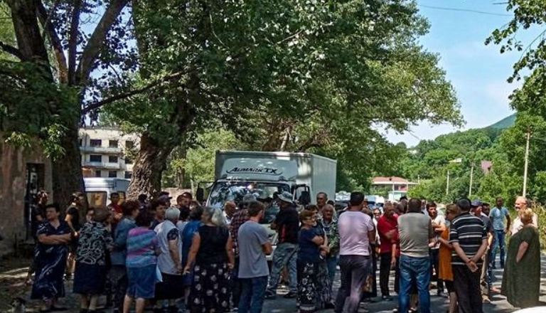 Проживающие в грузинском селе азербайджанцы провели акцию протеста