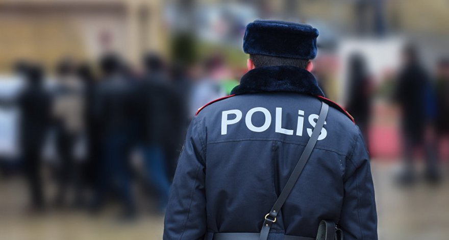 Полиция усилила борьбу с уличной торговлей в Баку