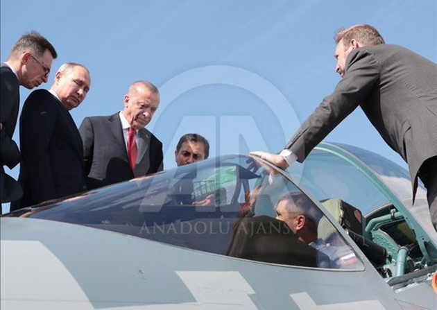 Putin Ərdoğana “Su-57″ni göstərdi – FOTO