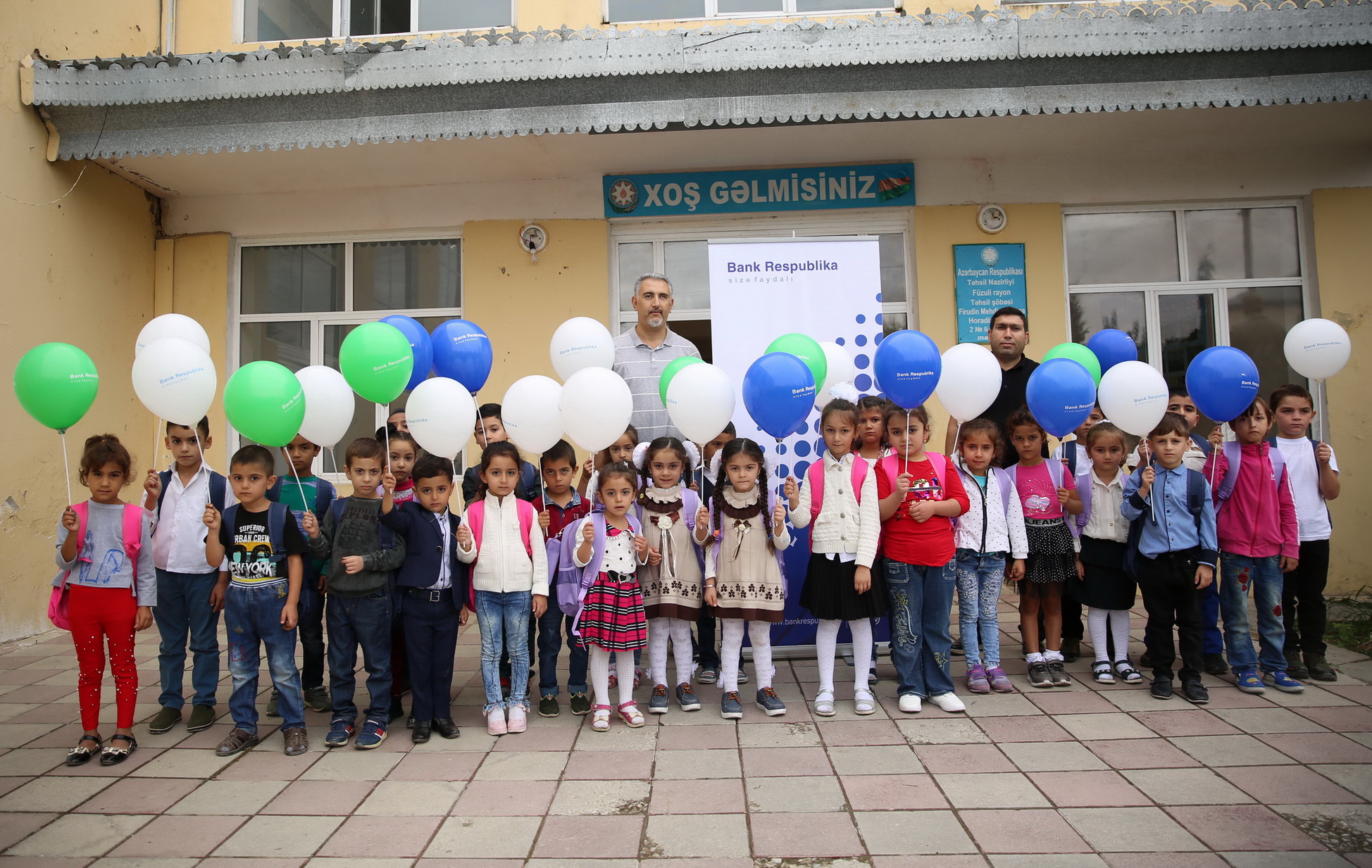 Банк Республика порадовал школьников в посёлке Горадиз - ФОТО