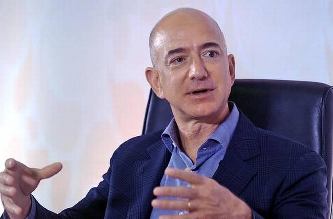 Three U.S. senators urge Amazon's Bezos to check driver abuse