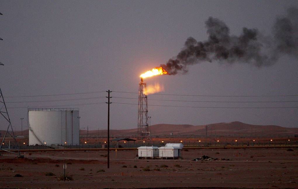 СМИ: хуситы взяли на себя ответственность за атаку на саудовские нефтяные объекты