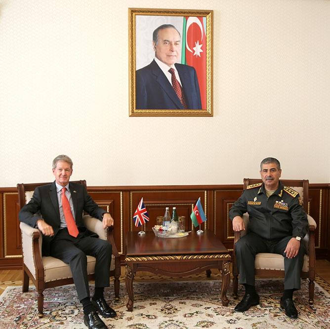 Azerbaijan's defense minister meets newly appointed UK ambassador (PHOTO)