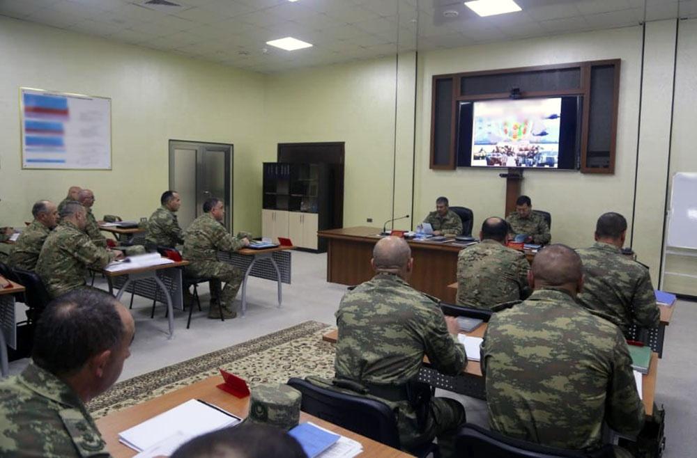 Azerbaijani defense minister hears reports on progress of military exercises (PHOTO/VIDEO)