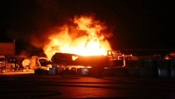 Взрывы и пожар в центре Киева