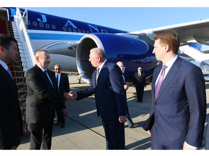 Ильхам Алиев прибыл с рабочим визитом в Россию