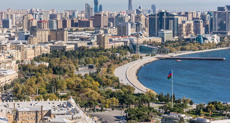 Оппозиция пикетирует мэрию Баку