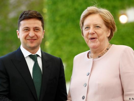 Меркель и Зеленский готовы к нормандскому саммиту