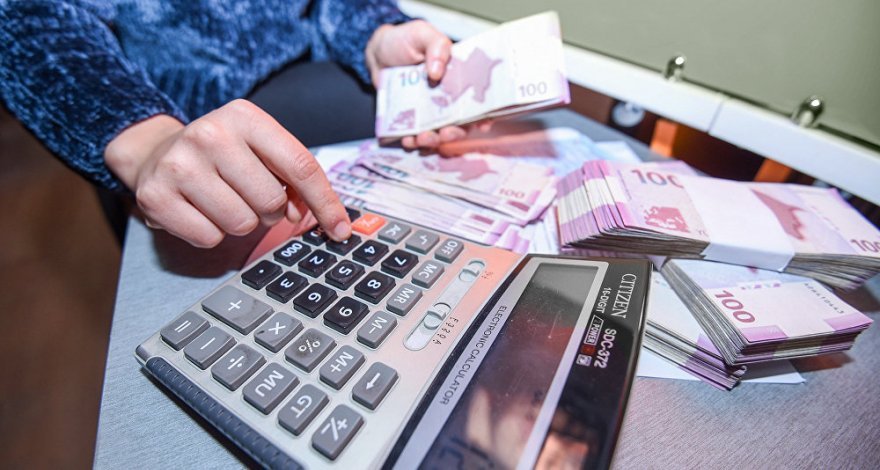 В будущем году среднемесячная зарплата в Азербайджане увеличится