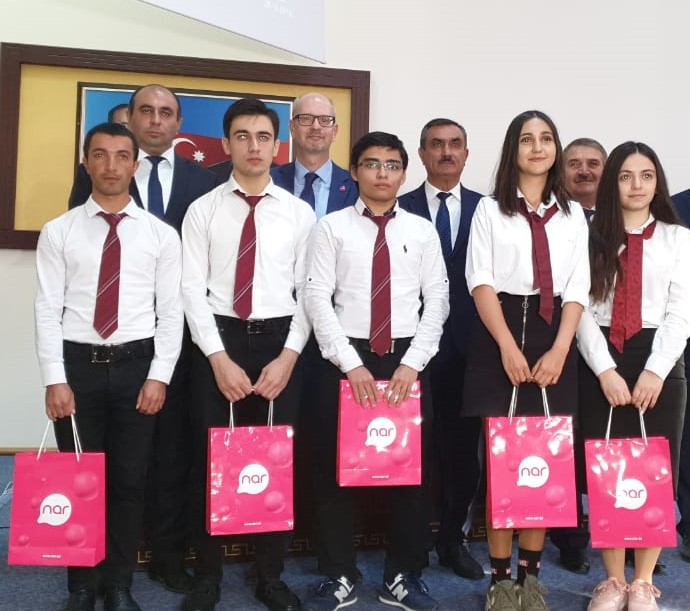 Nar congratulated winners of scholarship program in Nakhchivan