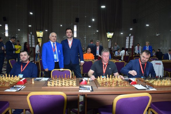 Чемпионат Европы по шахматам: Азербайджан играет с Арменией и Францией