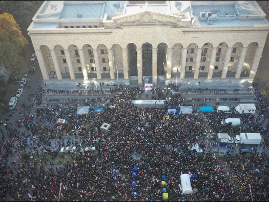 Новые протесты в Грузии назвали незаконными