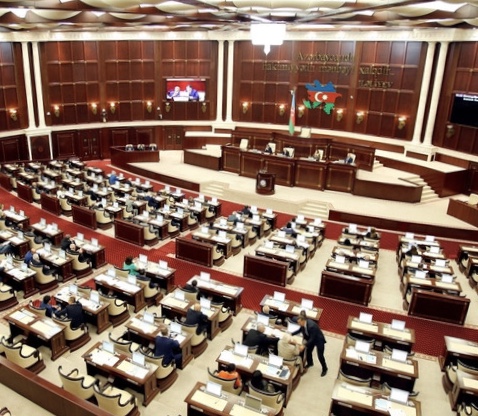 Законопроект о госбюджете Азербайджана рекомендован на рассмотрение во II чтении