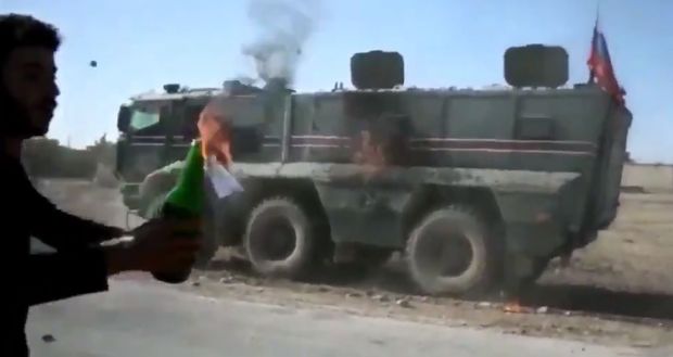 Suriyada kürdlər Rusiya hərbi texnikasını yandırdılar