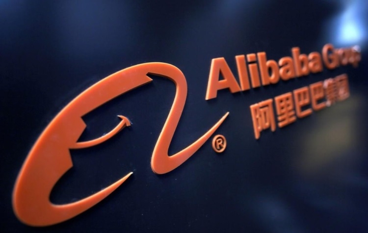 Alibaba привлекла около $11 млрд в ходе крупнейшего листинга в Гонконге с 2010 года