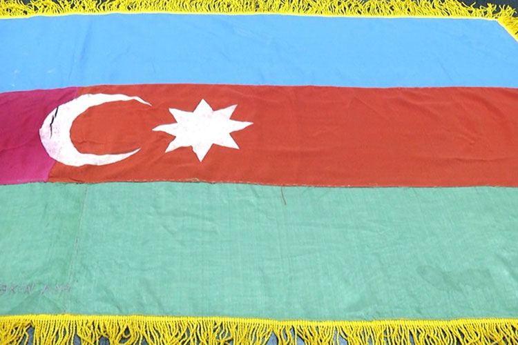 Təbrizdə Azərbaycan bayrağı qaldırıldı - VİDEO