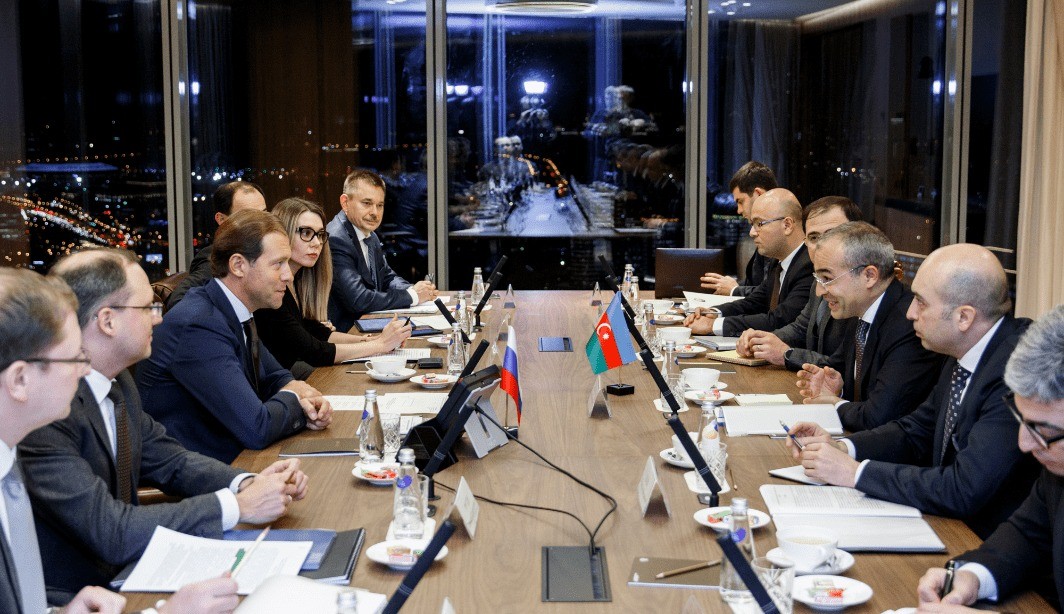 Азербайджан и Россия обсудили сотрудничество в области судостроения, сельхозмашиностроения и фармацевтики