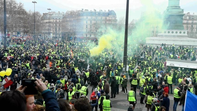 Акции протеста отрицательно сказались на потоке туристов во Францию