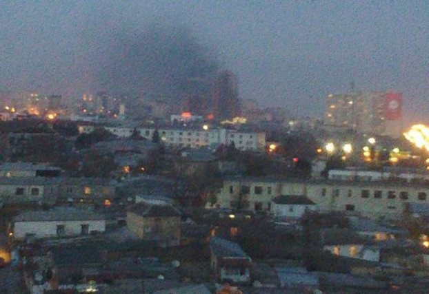 В Баку горит 
