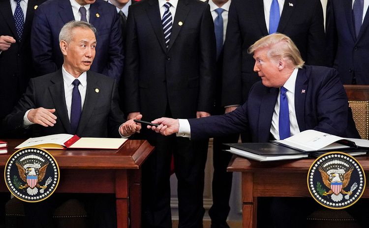 США и Китай подписали документы по торговой сделке