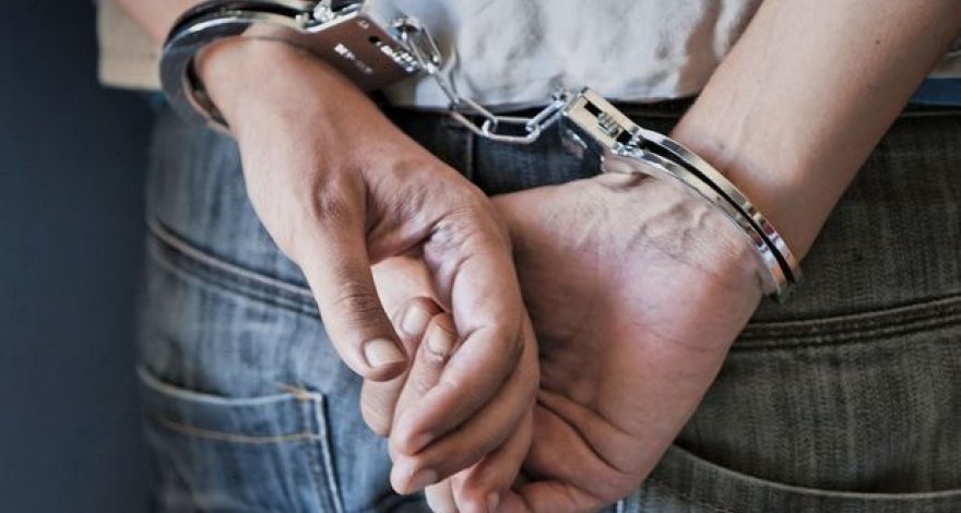 В Шеки по подозрению в обороте наркотиков задержаны два человека