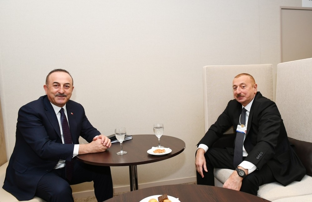Президент Ильхам Алиев встретился с Чавушоглы