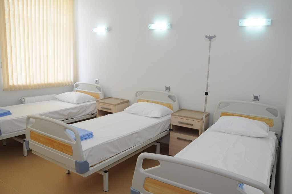 В ряде больниц Азербайджана выделены спецпалаты из-за угрозы коронавируса