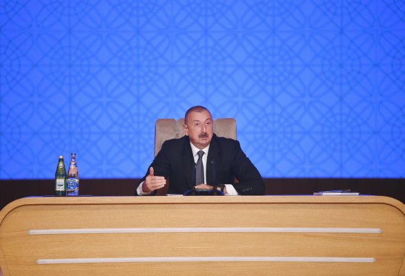 Ильхам Алиев: «Нет ни одного неприкасаемого чиновника…»