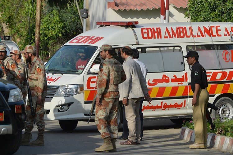 Шесть человек погибли в Пакистане от ядовитого газа